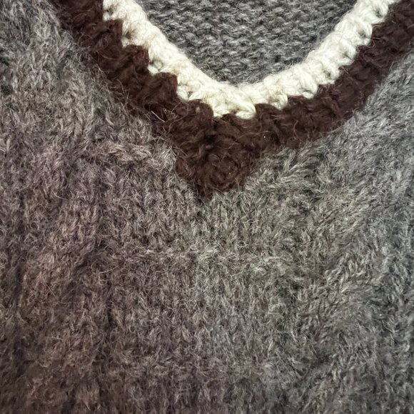 BYBLOS chunky wool sweater, size 42 (L) - Picture 8 of 8